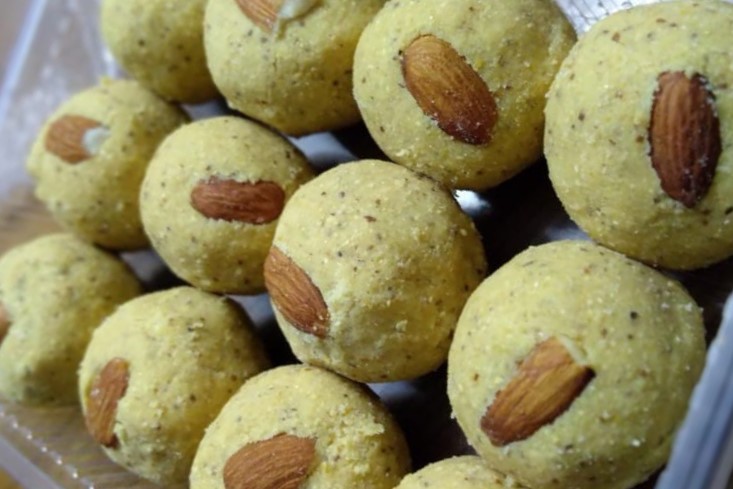 Roasted Chana Laddu